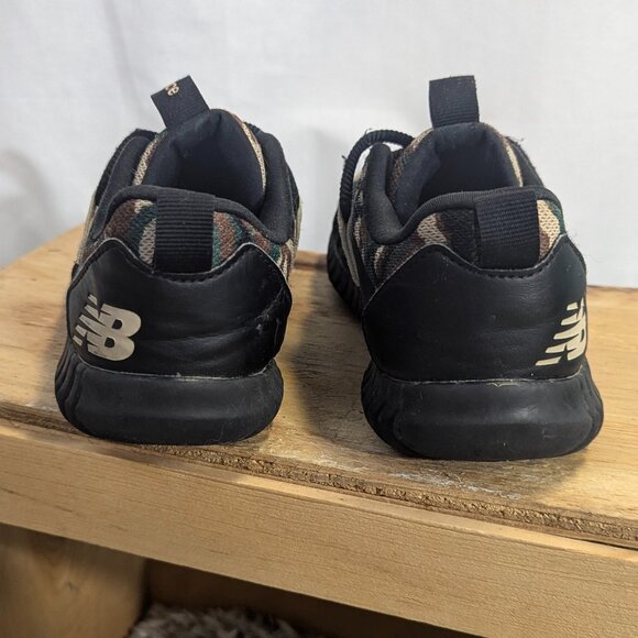 New Balance Playgruv V1 Bungee Running Shoe Black/Team Forest Green/Bison Size 2 - Picture 5 of 13